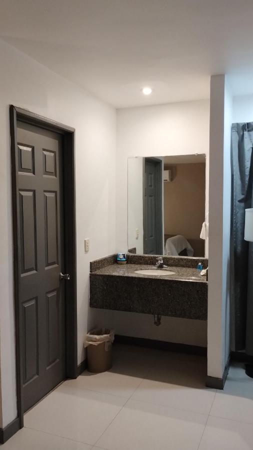 Hotel El Rancho Sabinas Hidalgo Екстер'єр фото